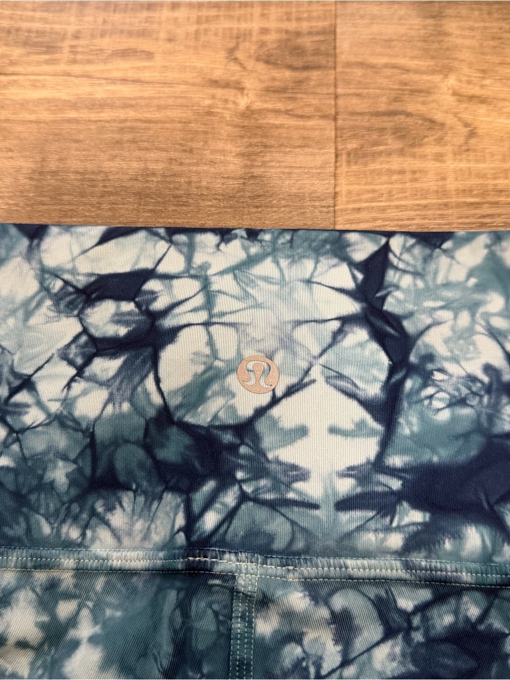 Lululemon Wunder Under High-Rise Leggings – Dual Shibori Blue Tie Dye – Size 4 - Picture 6 of 9